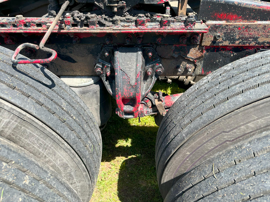 2009 PETERBILT 386 - Image 27